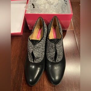 NEW Isaac Mizrahi Black and White Women's Shoes